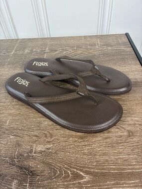 Flojos Women’s Claire Thong Sandal Shoes Brown Size 8 Flat NWOT